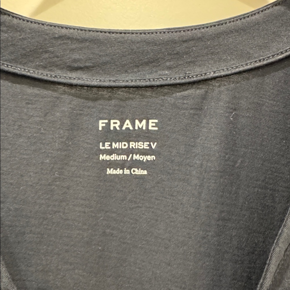 Frame Le Mid Rise V Neck Shirt - Picture 4 of 4